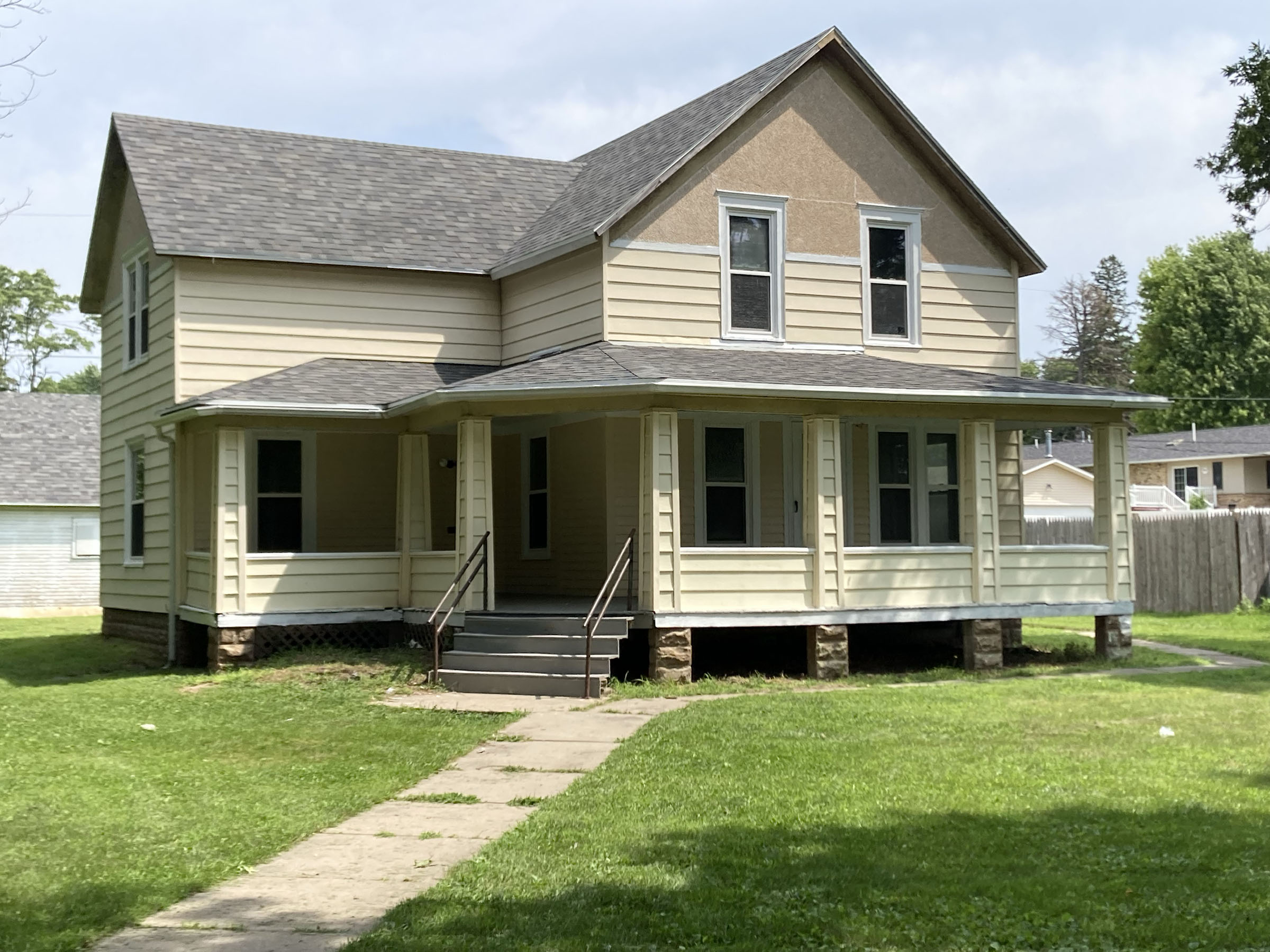 Property main image